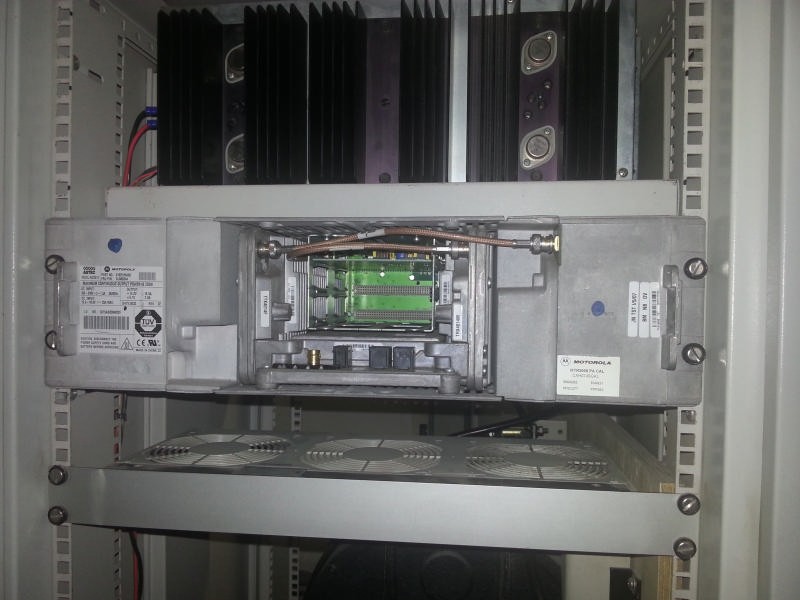 PI2NOG 70cm repeater/De repeater zonder voorfront